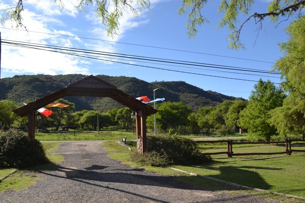 Cabañas Los Algarrobos Villa General Belgrano Exterior foto